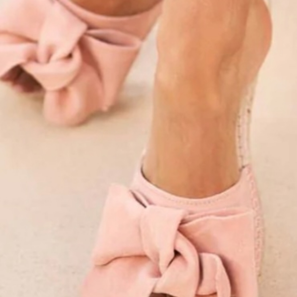 Sandals - Picture 2 of 6